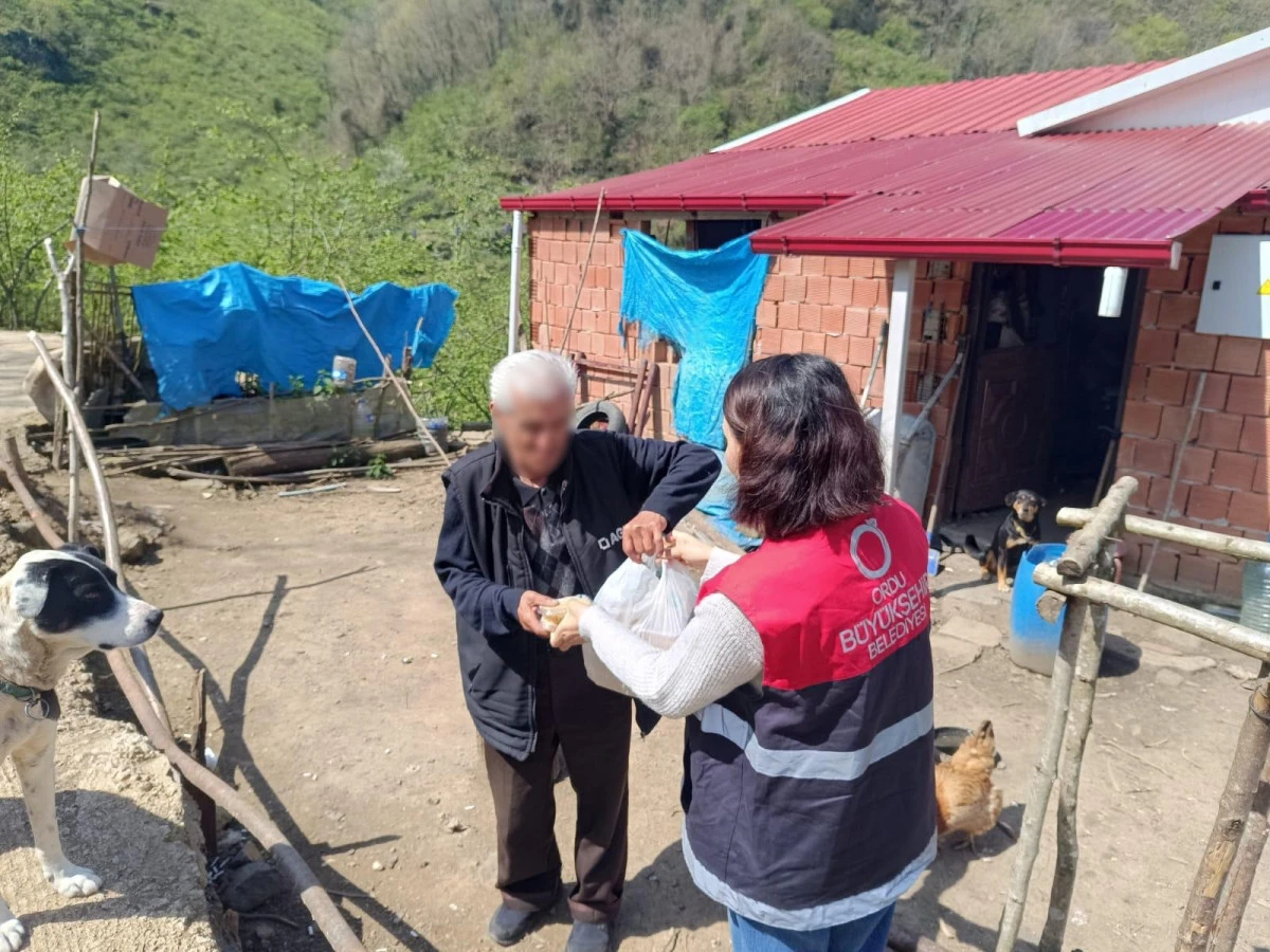 HER G&Uuml;N B&Uuml;Y&Uuml;KŞEHİRDEN &Uuml;CRETSİZ SICAK YEMEK