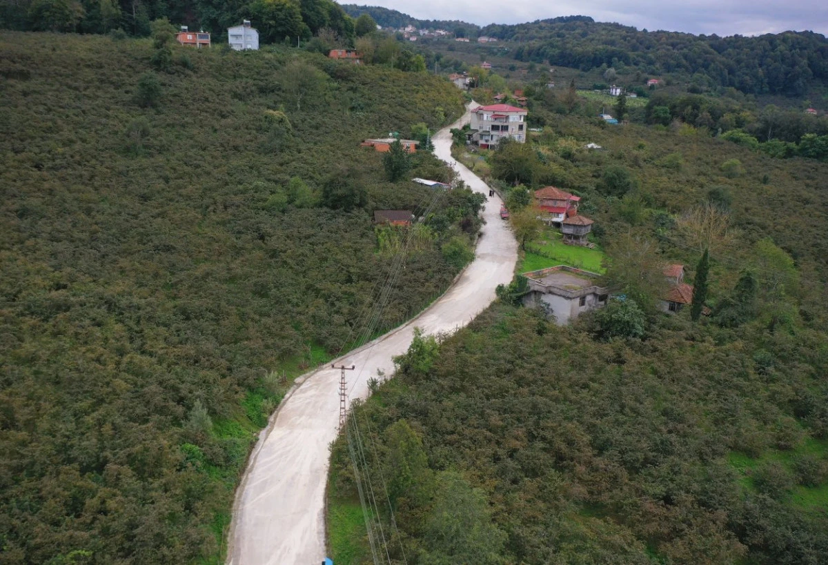 İKİZCE KARAYOLUNA DA BAĞLANTI SAĞLAYAN 1,8 KM&rsquo;LİK YOLDA &Ccedil;ALIŞMALAR S&Uuml;R&Uuml;YOR