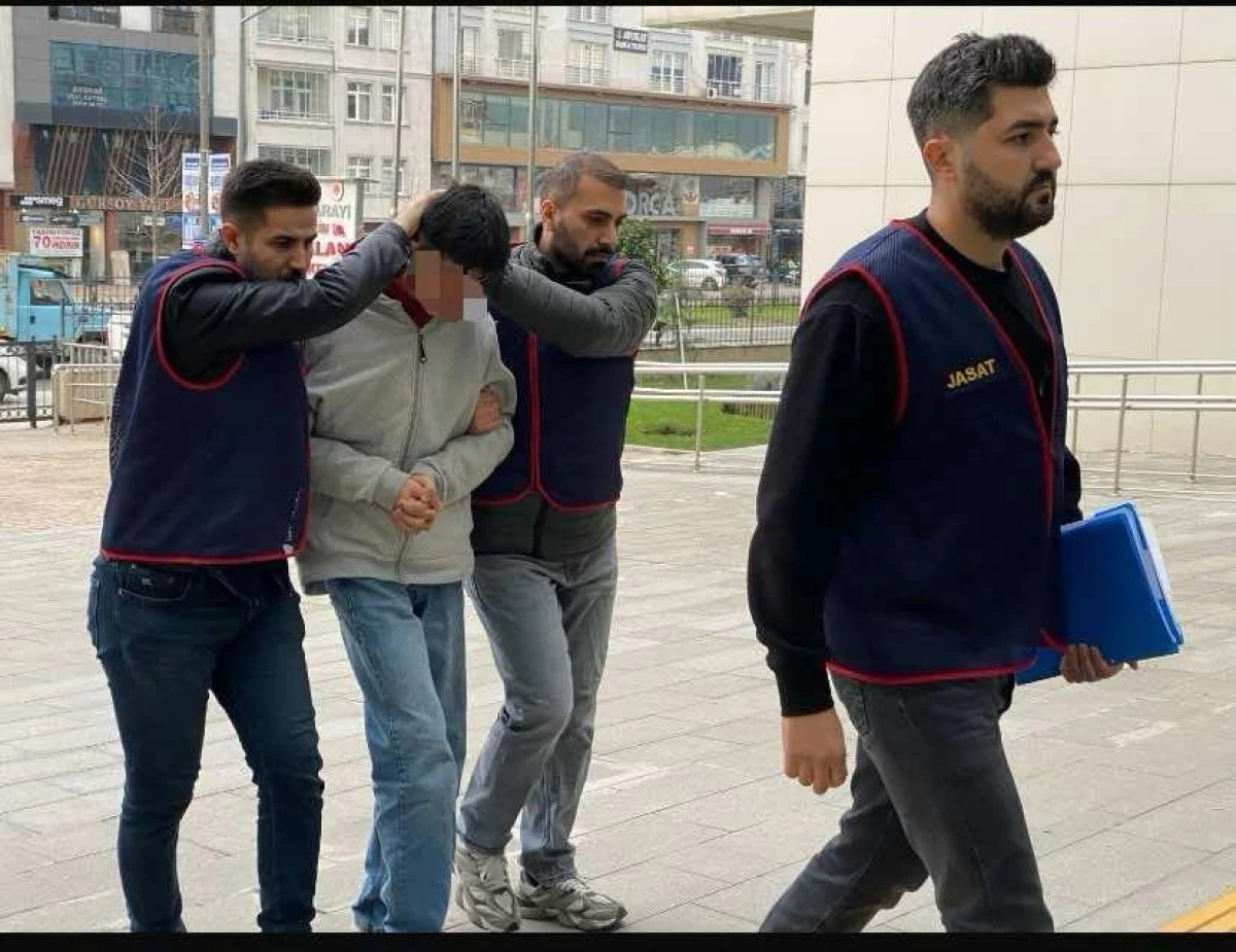 KAMU G&Ouml;REVLİSİYİZ DİYE DOLANDIRDILAR ! 