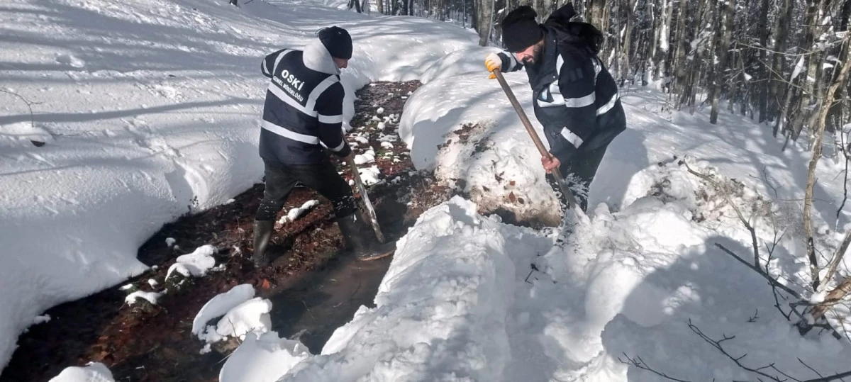 KAR ALTINDA KESİNTİSİZ SU MESAİSİ: OSKİ 400 PERSONELLE SAHADA