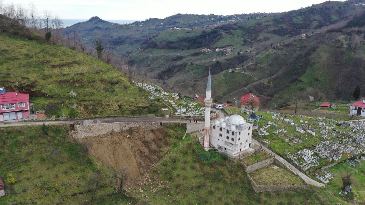 KIRSALDA ULAŞIM G&Uuml;VENLİĞİ İ&Ccedil;İN &Ccedil;ALIŞMALAR S&Uuml;R&Uuml;YOR