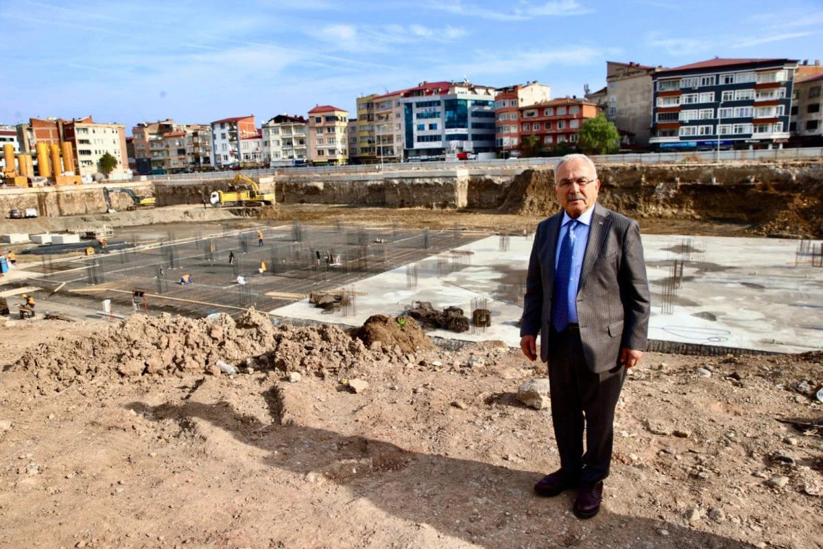 MİLLET BAHÇESİ’NDE YOĞUN TEMPO