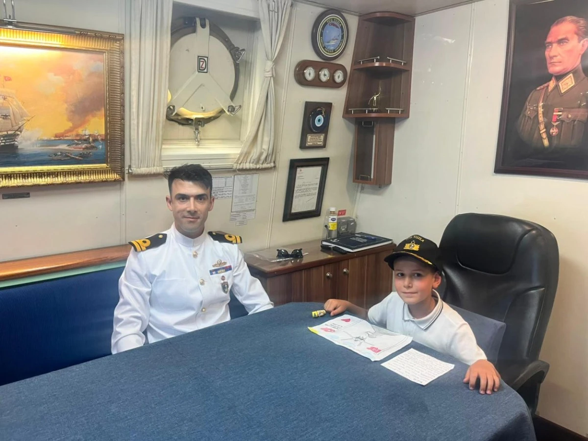 MİNİK ZİYARET&Ccedil;İLERDEN TCG TUZLA PERSONELİNE DUYGULANDIRAN SATIRLAR