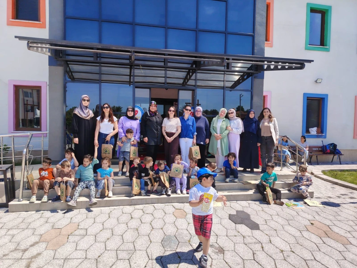MİNİKLERDEN B&Uuml;Y&Uuml;K DUYARLILIK: GERİ D&Ouml;N&Uuml;Ş&Uuml;MLE GELECEĞE UMUT OLDULAR