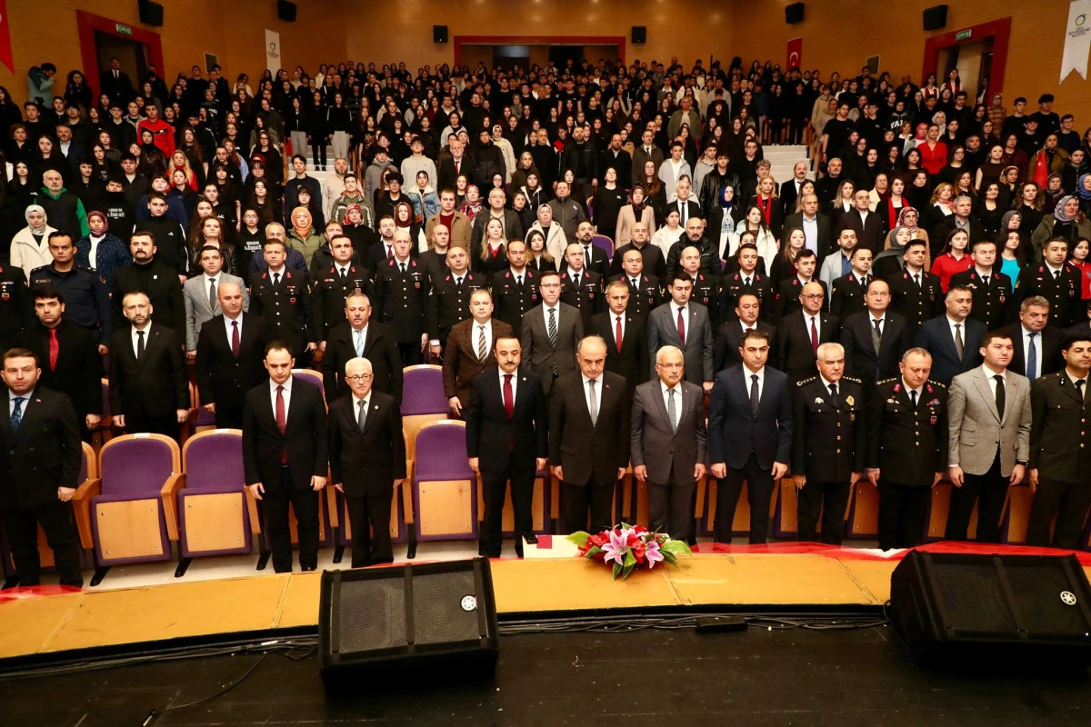 OKSM&rsquo;de Şehitleri ve &Ccedil;anakkale Zaferi&rsquo;ni Anma Programı Yapıldı