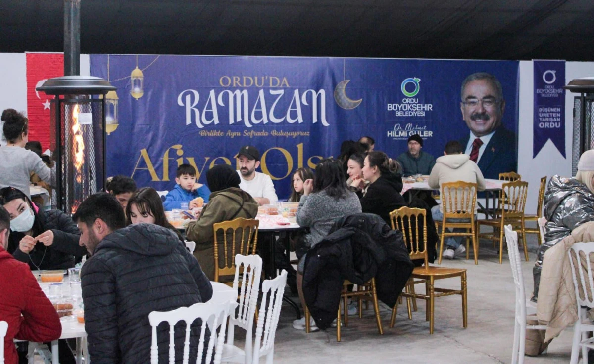 ORDU B&Uuml;Y&Uuml;KŞEHİR BELEDİYESİ&rsquo;NDEN HER G&Uuml;N Y&Uuml;ZLERCE VATANDAŞA &Uuml;CRETSİZ İFTAR 