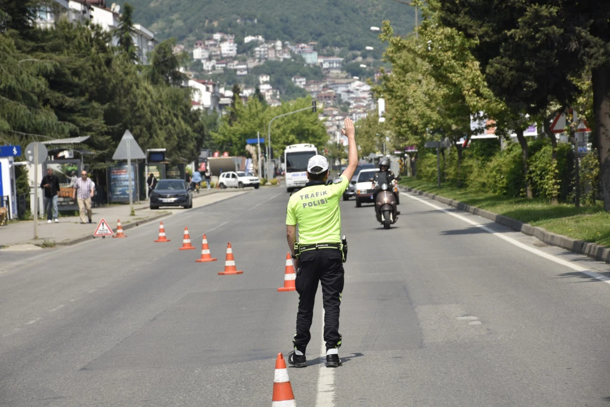 Ordu'da Bir Haftalık Trafik Bilan&ccedil;osu: 17 Bin Ara&ccedil; Kontrol Edildi, 50 Ara&ccedil; Men Edildi!
