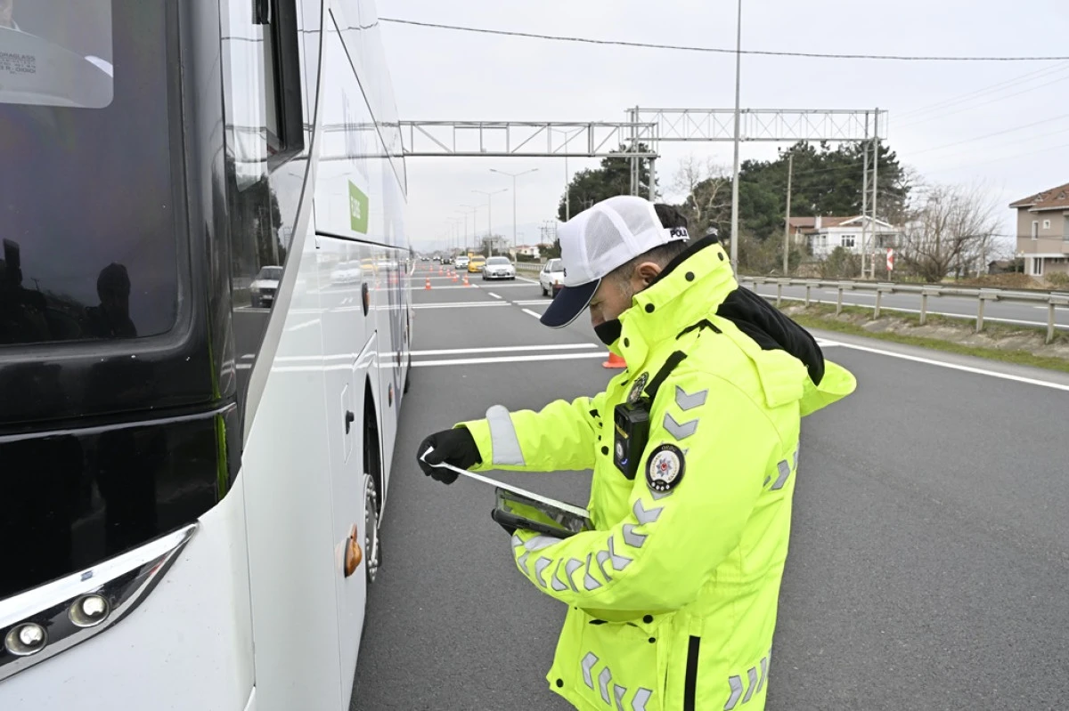 Ordu&rsquo;da Bir Haftalık Trafik Bilan&ccedil;osu: 19 Bin 900 Ara&ccedil; Denetlendi!