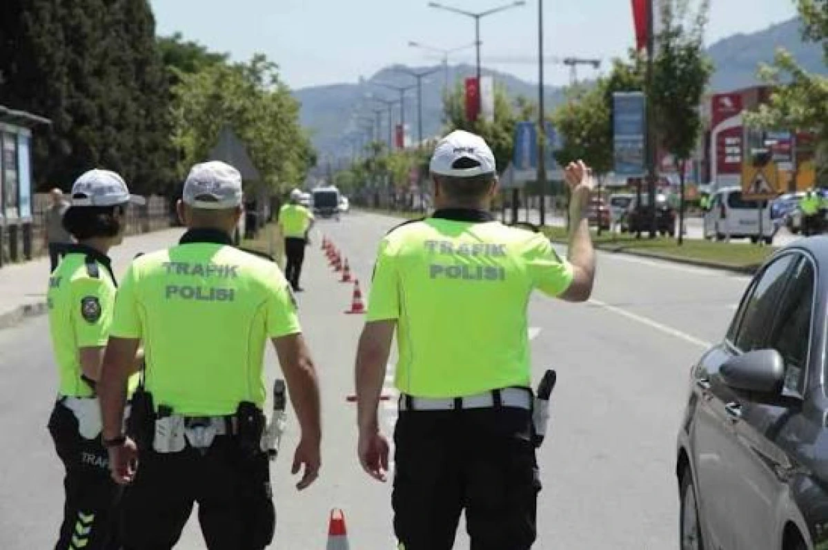 Ordu'da Yoğun Trafik Mesaisi: Cezalar Peş Peşe Geldi!
