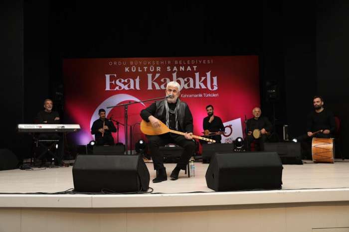 Ordu’dan Bir Esat Kabaklı Geçti