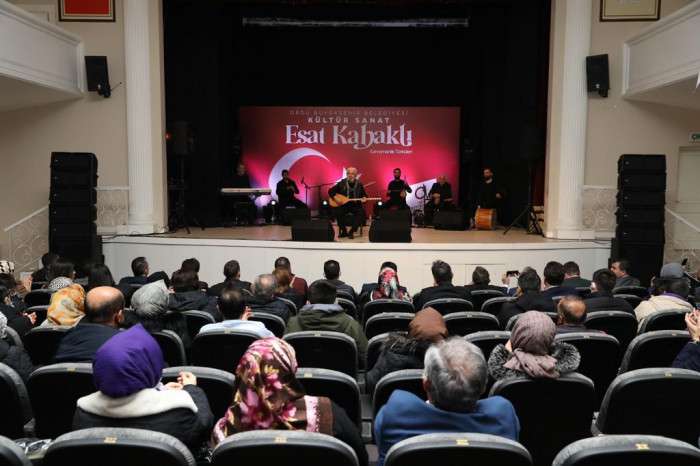 Ordu’dan Bir Esat Kabaklı Geçti