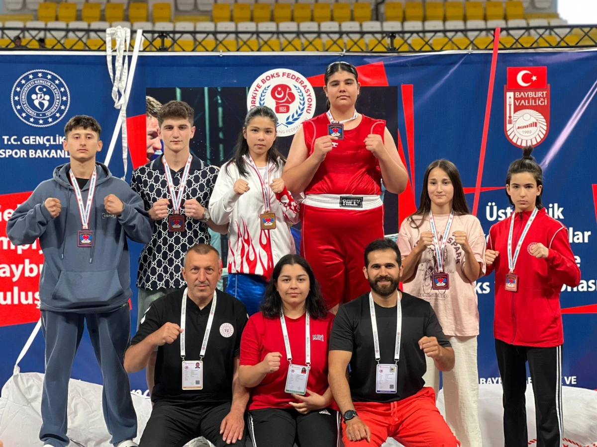 ORDU’LU MİNİK BOKSÖRLERDEN TÜRKİYE ŞAMPİYONASI’NDA 6 MADALYA