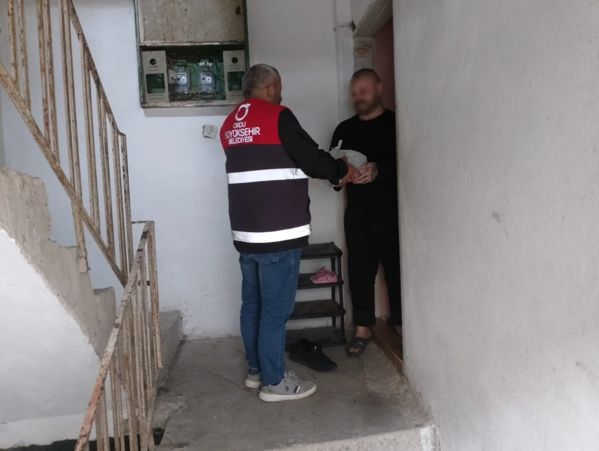 ORDU’NUN DÖRT BİR YANINDA BİNLERCE KİŞİYE SICAK YEMEK 