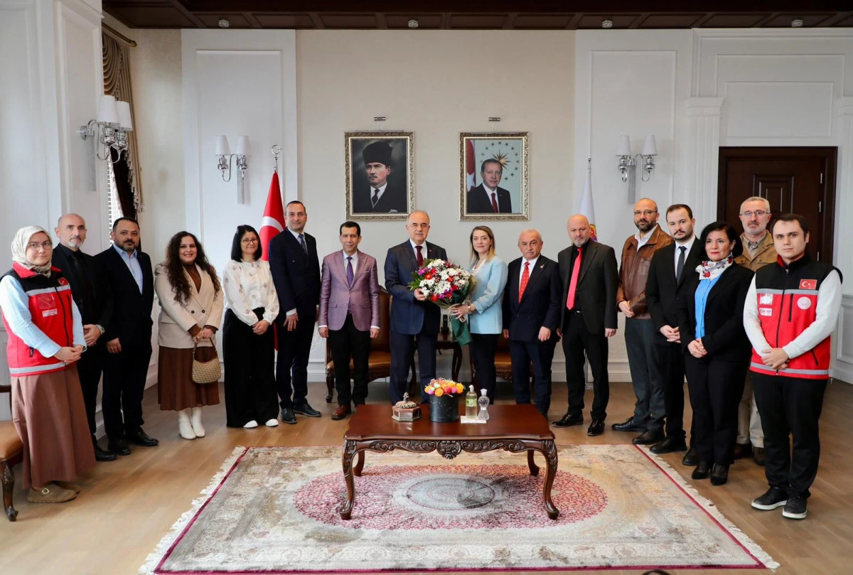 Otizm Teknik Kurulu &Uuml;yeleri, Vali Erol&rsquo;u Ziyaret Etti 