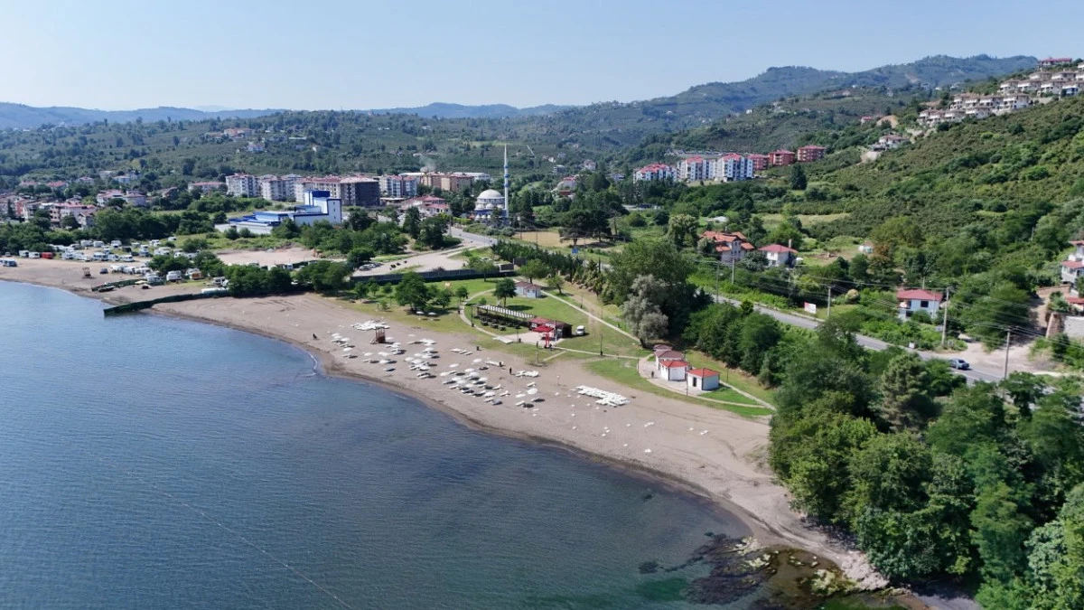 PERŞEMBE KADINLAR PLAJI YENİ Y&Uuml;Z&Uuml;YLE HİZMETE BAŞLADI