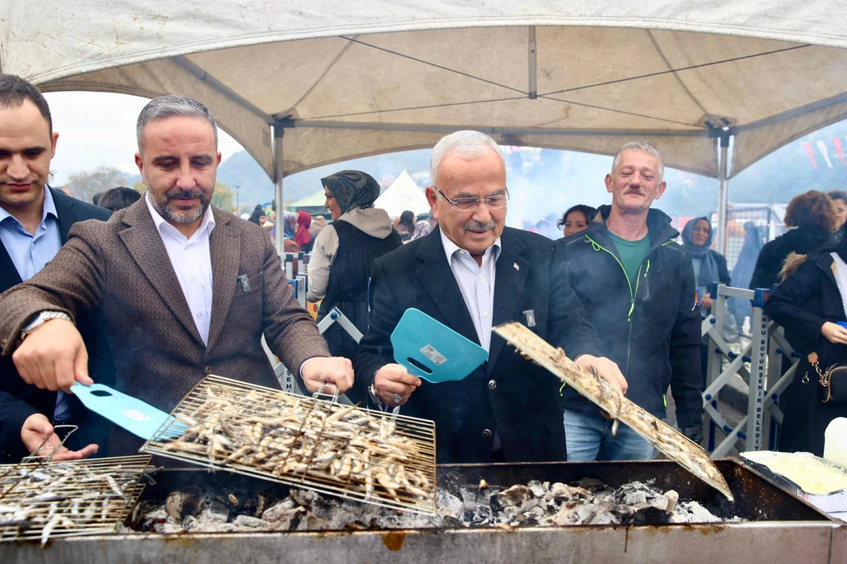 SAKİN ŞEHİR BUGÜN HAMSİ FESTİVALİ İLE COŞTU