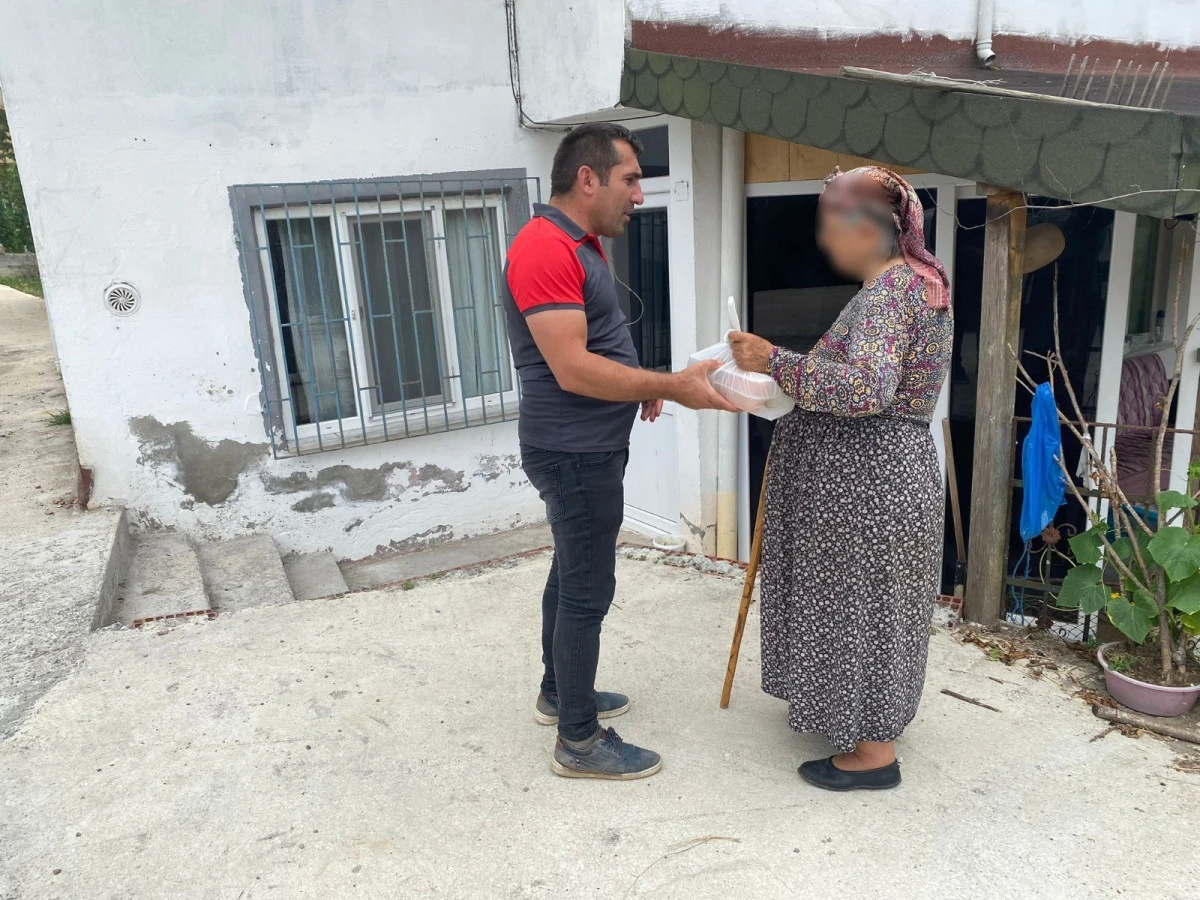 SICAK BİR YEMEĞİN ARDINDA SEVGİ VE EMEK VAR