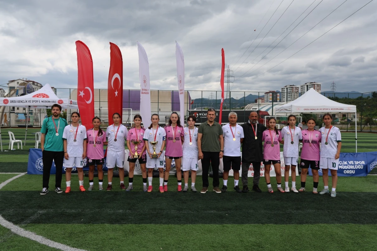 Sokaklar Bizim, Kupalar Bizim 5x5 Futbol Grup Müsabakaları Tamamlandı
