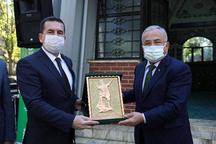 Tasavvuf Ve Halk Şairi Yunus Emre 700. Yıl Dönümünde Anılıyor