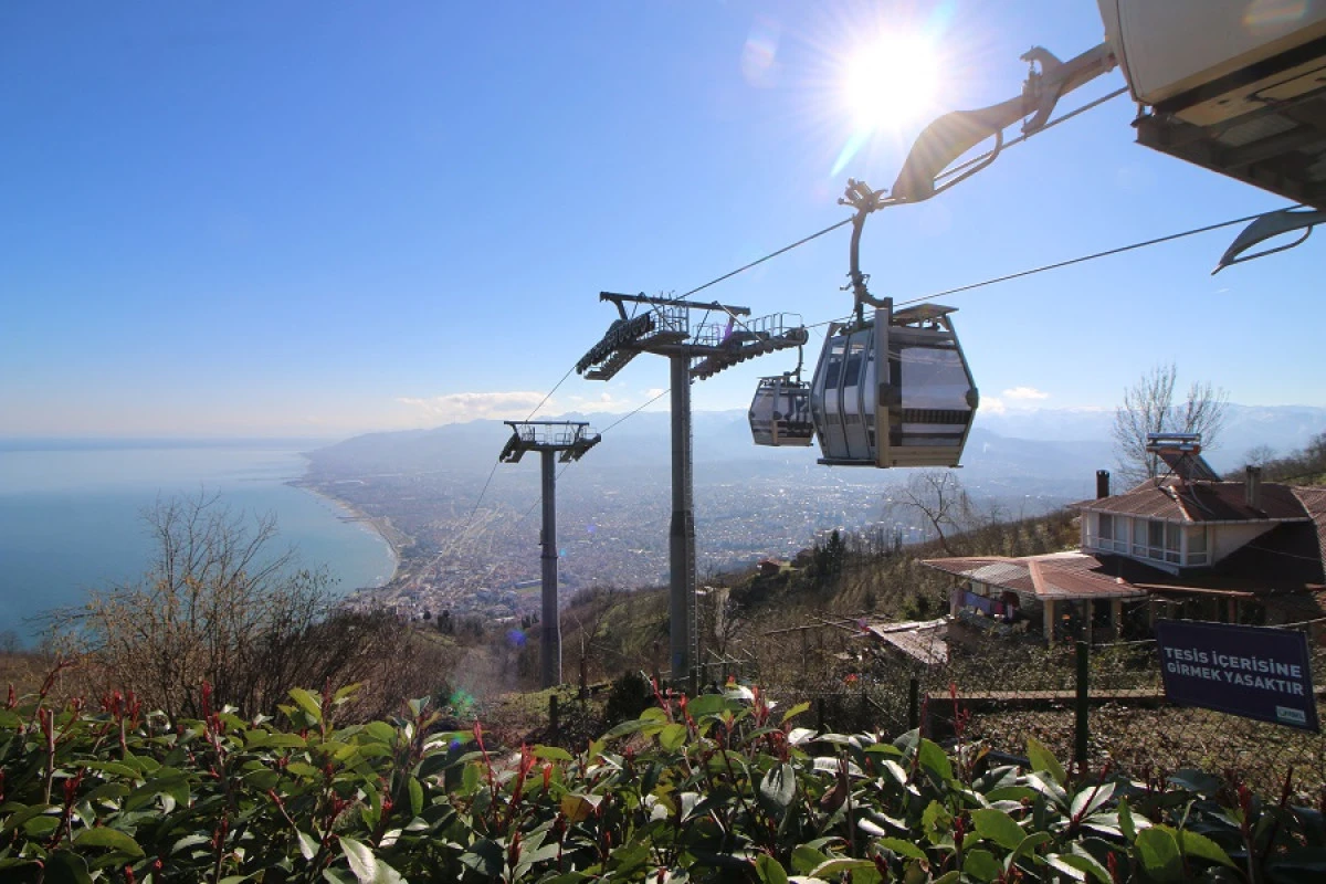 TELEFERİKTE KABİN CAMLARI YENİLENDİ 