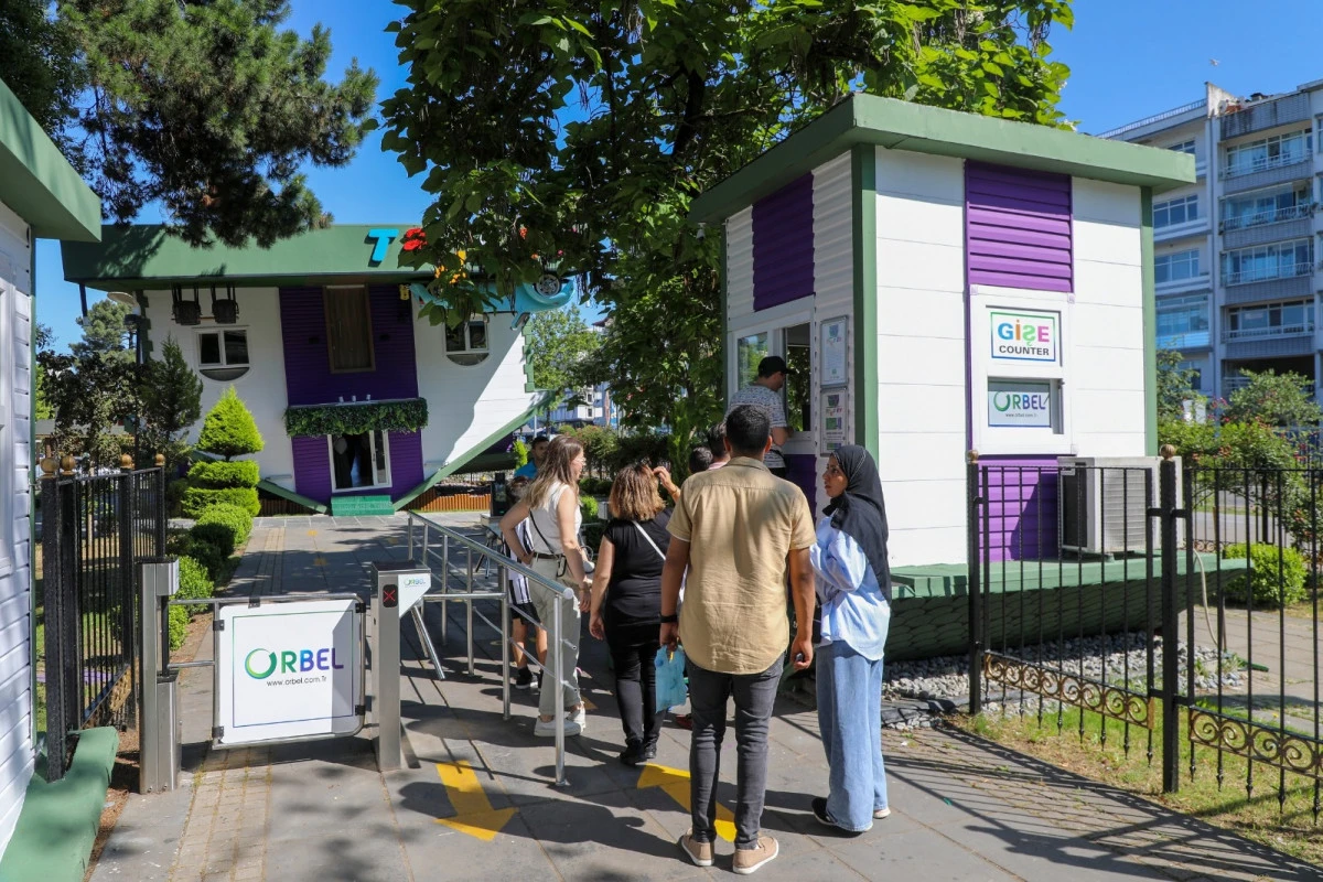 “TERS EV” YENİLENEN YÜZÜYLE MİSAFİRLERİNİ AĞIRLIYOR