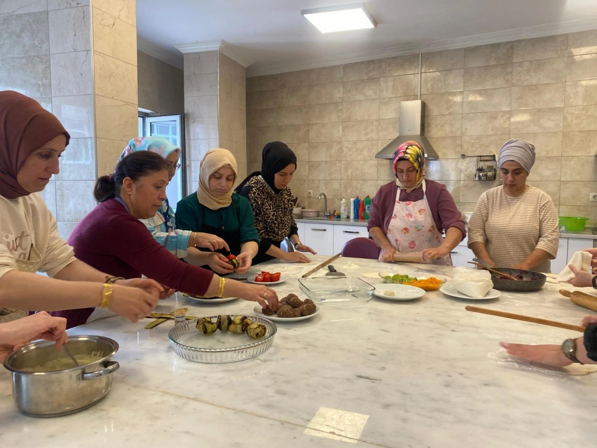 &Uuml;CRETSİZ MESLEK VE SANAT EĞİTİMİ