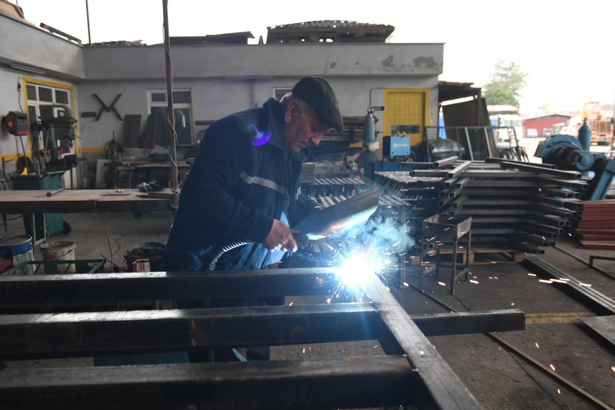 &Uuml;NYE BELEDİYESİ DESTEK HİZMETLERİ M&Uuml;D&Uuml;RL&Uuml;Ğ&Uuml; &Uuml;RETEN BELEDİYECİLİĞİN MERKEZİ OLDU