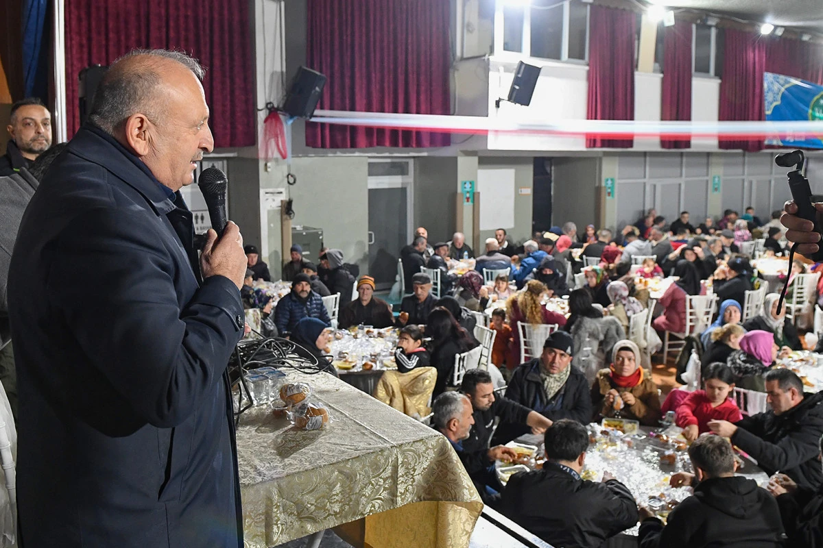 &Uuml;NYE BELEDİYESİ G&Ouml;N&Uuml;L SOFRASI&rsquo;NDA İLK İFTAR A&Ccedil;ILDI