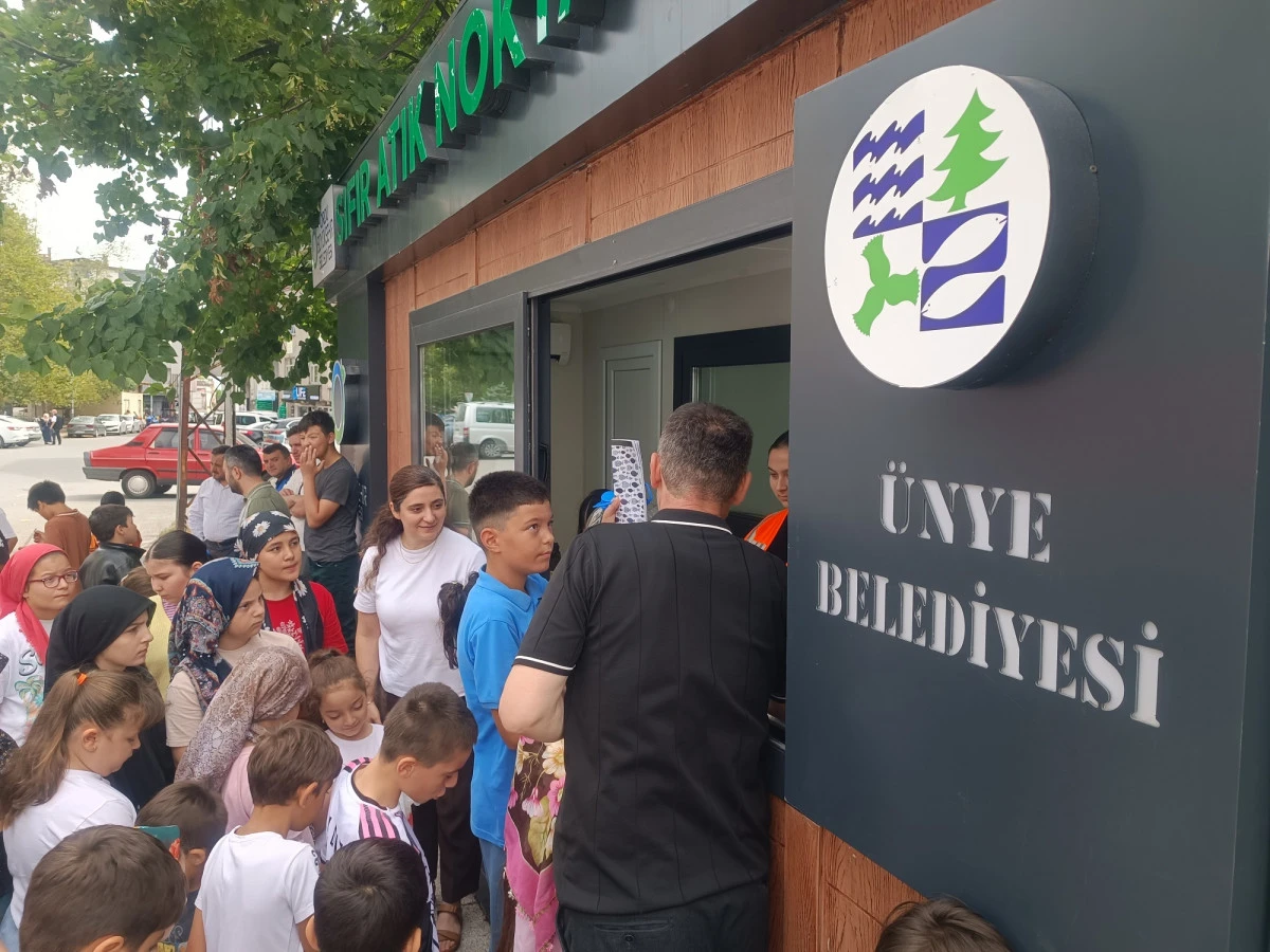  &Uuml;NYE BELEDİYESİ SIFIR ATIK NOKTASI HİZMET VERİYOR.
