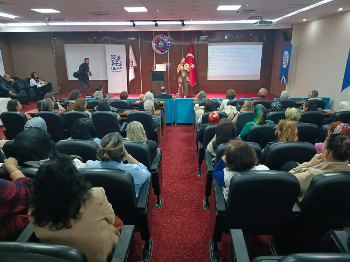ÜNYE BELEDİYESİ’NDEN GÜVENLİ GELECEĞE YÖNELİK KONFERANS