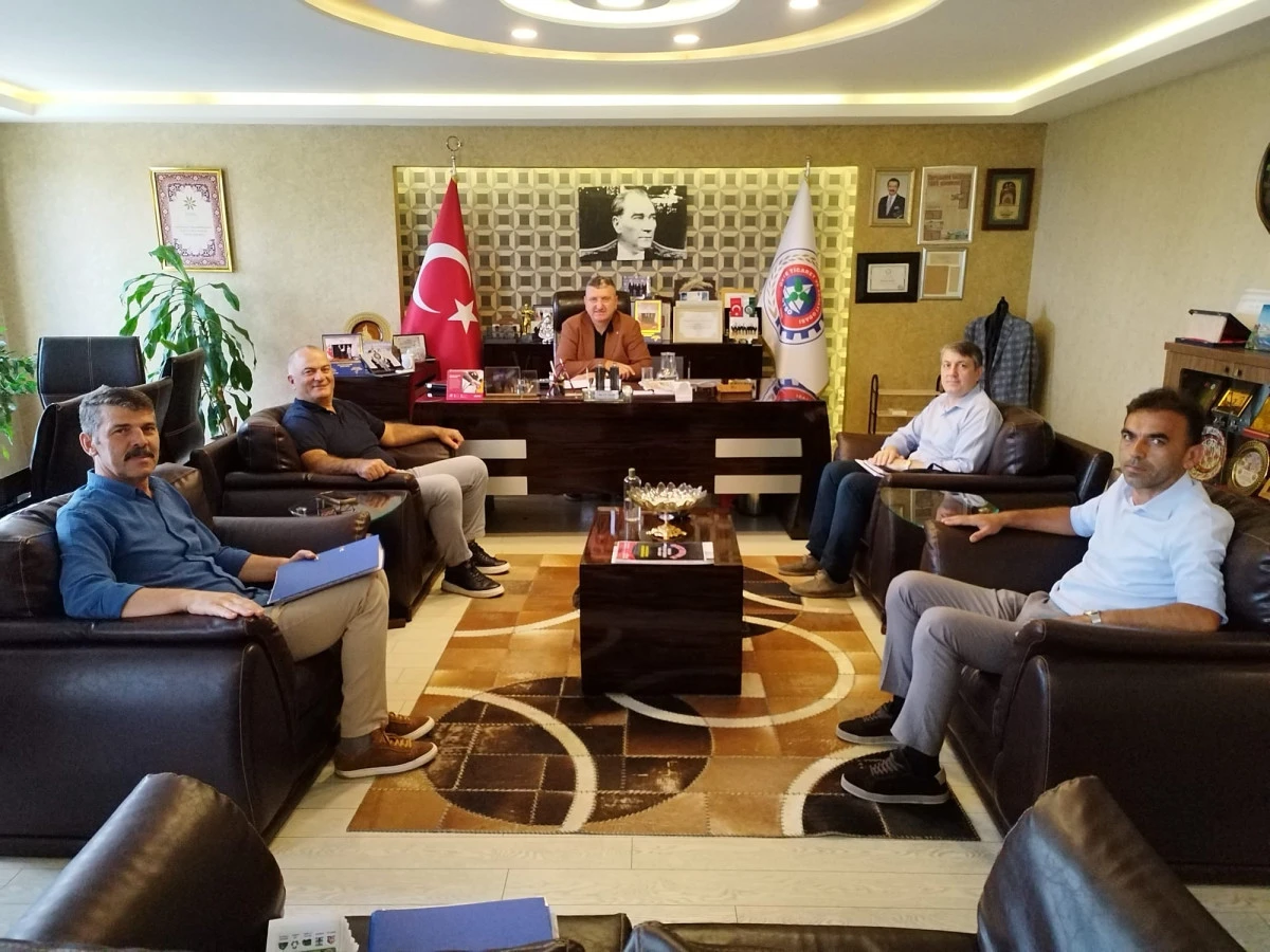 &Uuml;NYE BELEDİYESİ'NDEN SİVİL TOPLUM KURULUŞLARINA "EVSEL ATIK BEDELİ" BİLGİLENDİRMESİ