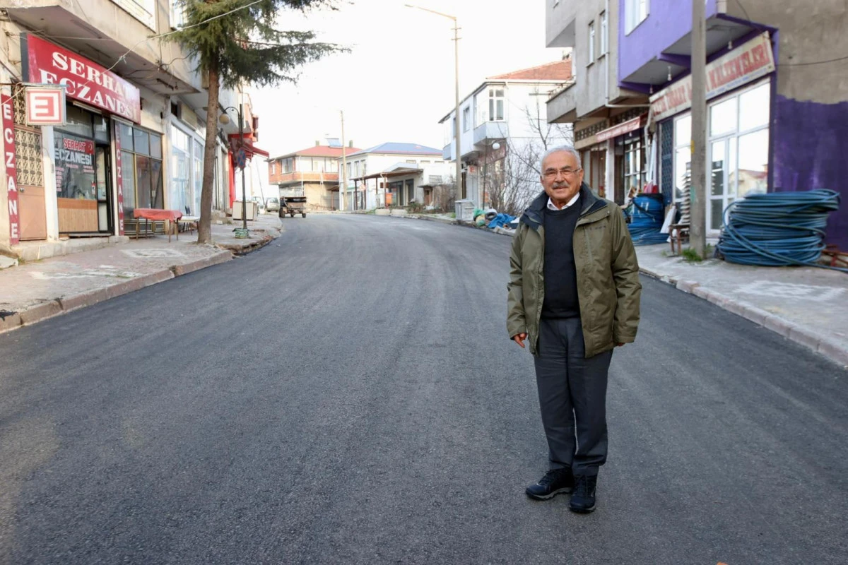 &Uuml;NYE TEKKİRAZ&rsquo;IN MERKEZİ ASFALTLANDI