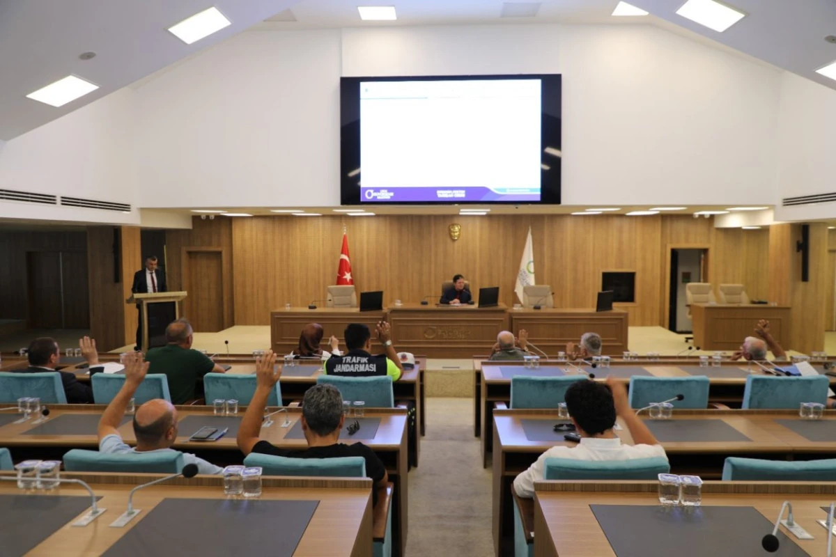 &Uuml;NYE&rsquo;DE BAZI CADDELER &Uuml;CRETLİ OTOPARK OLACAK 