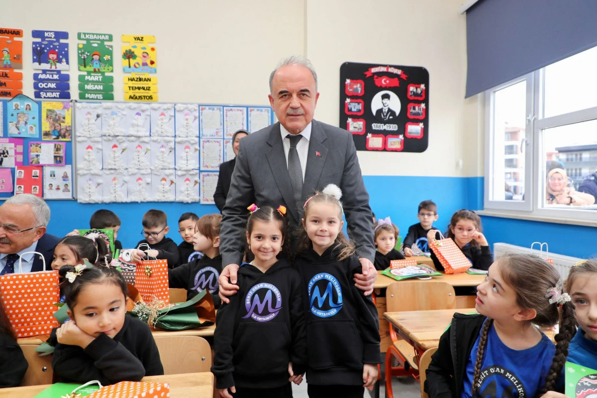 Vali Erol, &Ouml;ğrencilerin Yarıyıl Tatili Heyecanına Ortak Oldu 