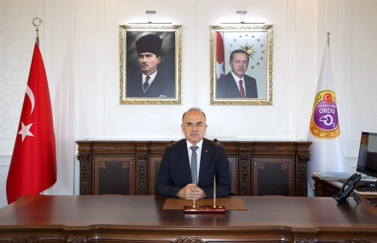 VALİ MUAMMER EROL&rsquo;DAN 19 EYL&Uuml;L GAZİLER G&Uuml;N&Uuml; MESAJI: "GAZİLERİMİZ ŞANLI TARİHİMİZİN YAŞAYAN ABİDELERİDİR"